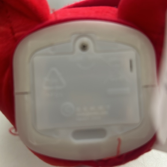 Hello Kitty Dancing Valentine’s Day plushie/ batteries compartment - Picture 2 of 2